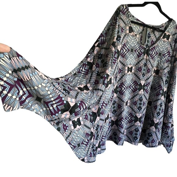 Ashley Stewart Geometric Print Poncho Top 26/28 Multicolor Keyhole Back PlusSize - Picture 4 of 8